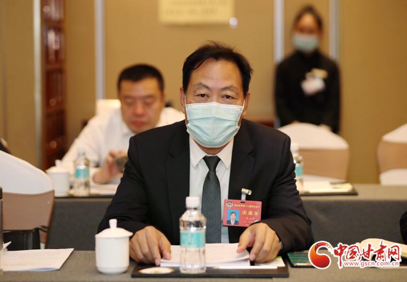 让转移农民成为新市民