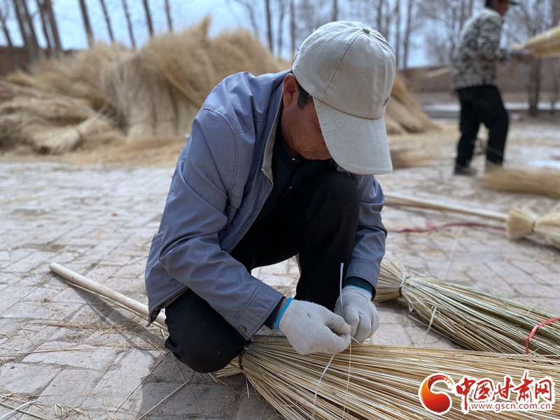 【甘肃省决战决胜脱贫攻坚】永昌县红山窑村：小产业做成“大文章” 啃下贫困“硬骨头”