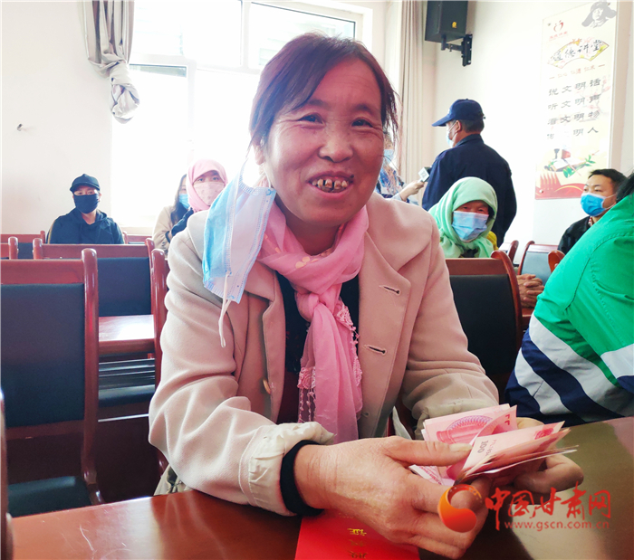 【甘肃省决战决胜脱贫攻坚】金昌市金川区：入股养殖分红利 笑迎生活奔小康