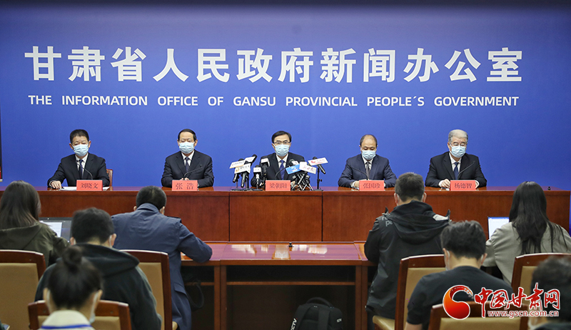 目前，甘肃省高、中风险区各1个  封控区91个、管控区57个