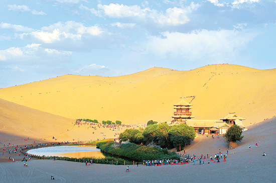 谱写乡村振兴华彩乐章 ——酒泉市大力发展戈壁生态农业推动乡村振兴纪实