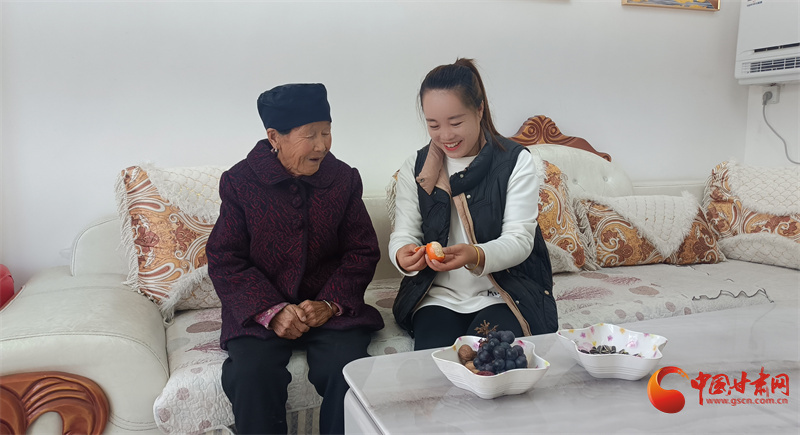 感恩铭记 积石新貌｜团结村里话新景 石榴花开幸福来