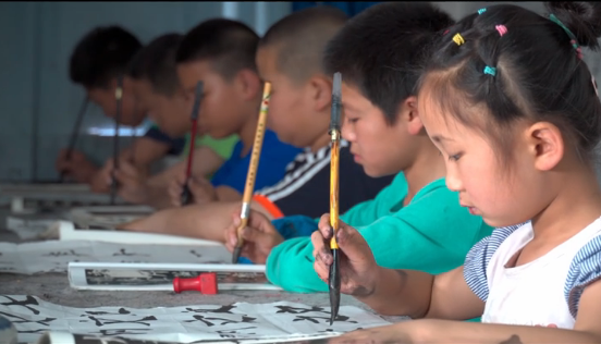 我与宪法微视频：依宪治国 国泰民安