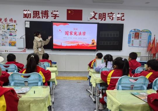 兰州高新区各校开展国家宪法日宣传活动